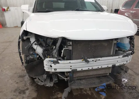 2019 Chevrolet Blazer z USA, uszkodzony, nr VIN 3GNKBGRS0KS644343